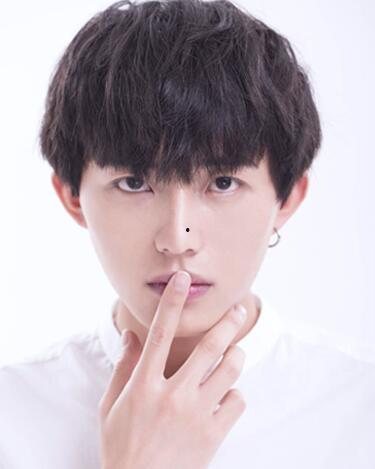 歌手卢亦个人资料,音乐梦想的追逐者，用歌声诠释青春与激情